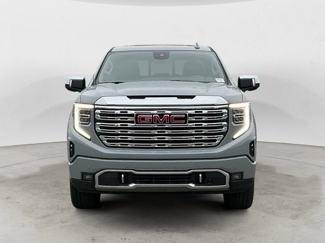 Used 2025 GMC Sierra 1500 Denali AWD/4WD image 2
