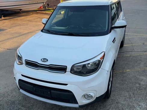 Used 2019 Kia Soul + FWD image 2