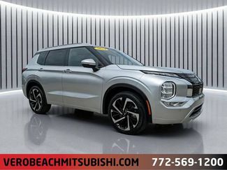 Used 2024 Mitsubishi Outlander SEL FWD video 1