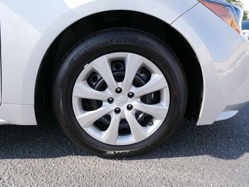 Used 2025 Toyota Corolla LE image 10