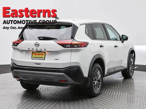 Used 2023 Nissan Rogue S AWD/4WD image 5