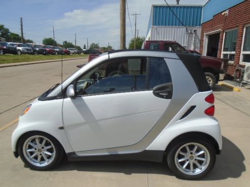 Used 2008 smart fortwo passion RWD image 2