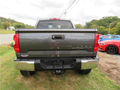 Used 2019 Toyota Tundra SR5 w/ SR5 Upgrade Package image 17