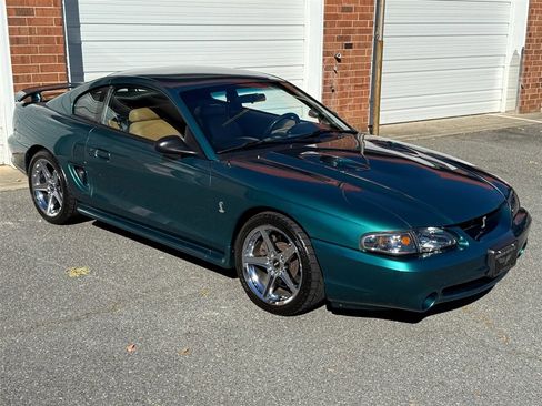 Used 1997 Ford Mustang Cobra RWD image 28