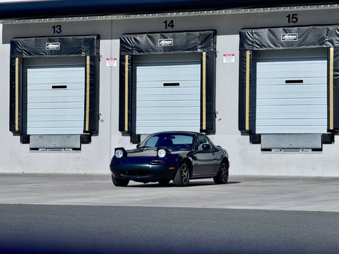 Used 1997 MAZDA MX-5 Miata image 11