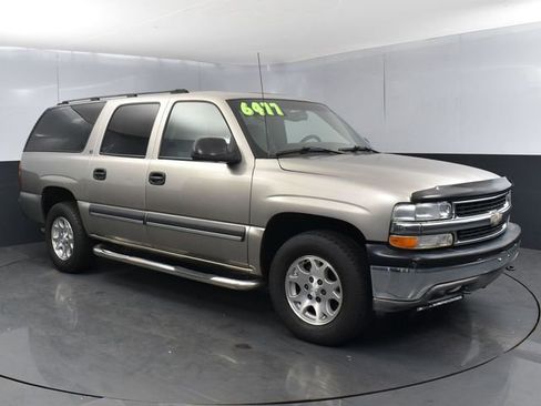 Used 2001 Chevrolet Suburban LS w/ LS Preferred Equipment Group AWD/4WD image 1