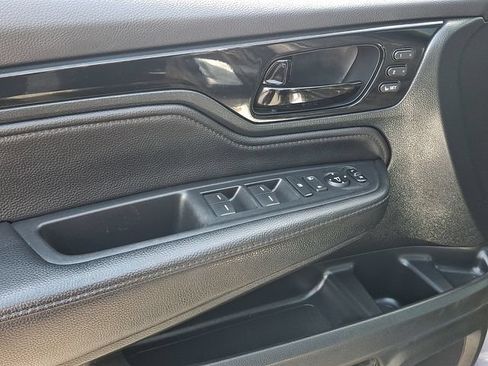 Used 2023 Honda Odyssey Touring image 15