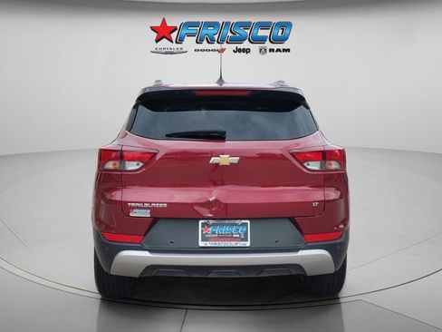 Used 2022 Chevrolet TrailBlazer LT w/ Confidence II Package FWD image 6