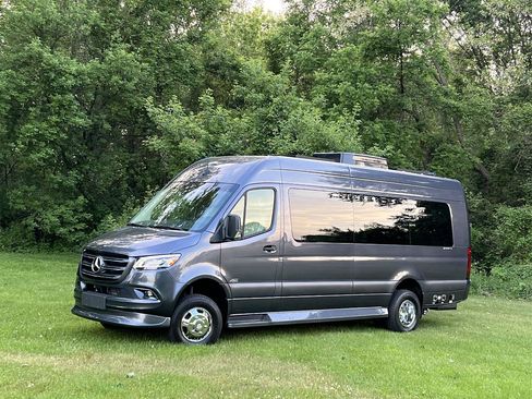Used 2021 Mercedes-Benz Sprinter 3500 image 34