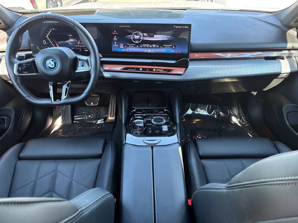 Used 2026 BMW i5 eDrive40 w/ M Sport Package RWD image 20