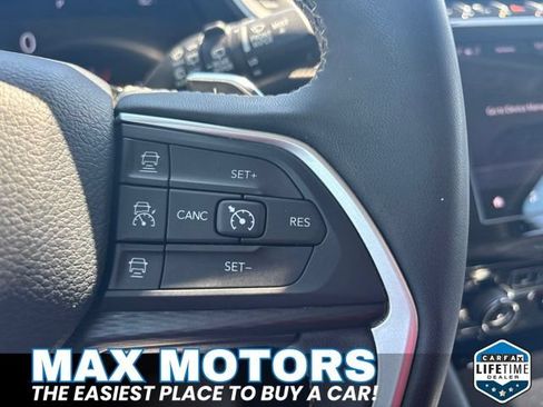 Used 2023 Jeep Grand Cherokee L Laredo w/ Luxury Tech Group I AWD/4WD image 36