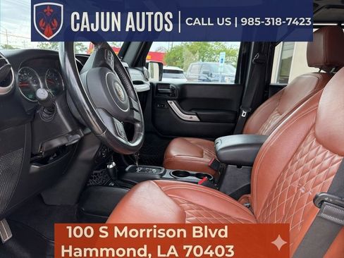 Used 2018 Jeep Wrangler Unlimited Sahara AWD/4WD image 21