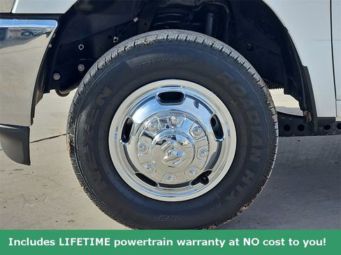 Used 2024 RAM 3500 Tradesman w/ Chrome Appearance Group image 9