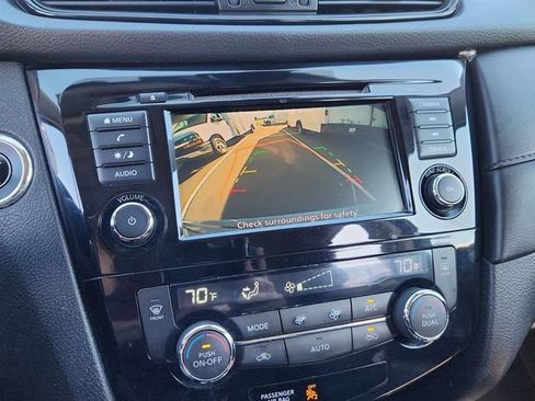 Used 2019 Nissan Rogue SV FWD image 43