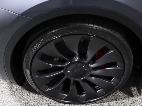 Used 2023 Tesla Model Y Performance AWD/4WD image 11