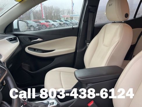 Used 2024 Buick Encore GX Sport Touring image 10