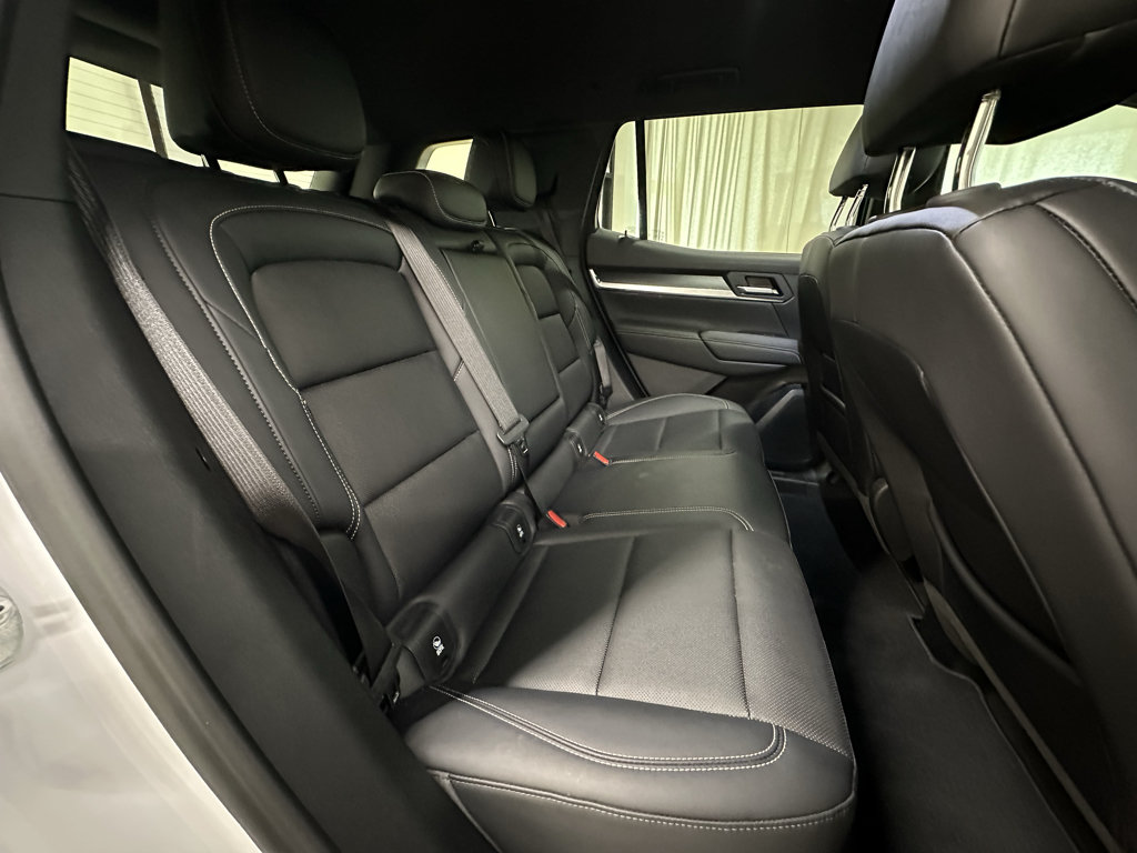 Used 2026 GMC Terrain Elevation w/ Elevation Premium Package FWD image 17