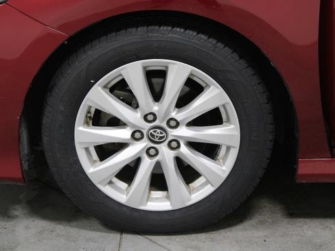Used 2018 Toyota Camry LE FWD image 17