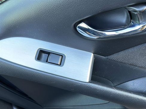 Used 2012 Nissan Murano SV image 11