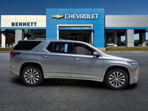 Certified 2023 Chevrolet Traverse Premier w/ LPO, Floor Liner Package FWD image 7