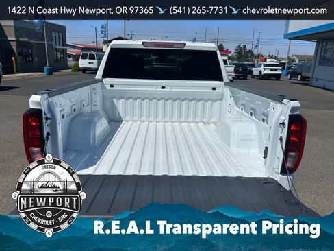New 2026 GMC Sierra 1500 SLE w/ X31 Off-Road Package AWD/4WD image 11