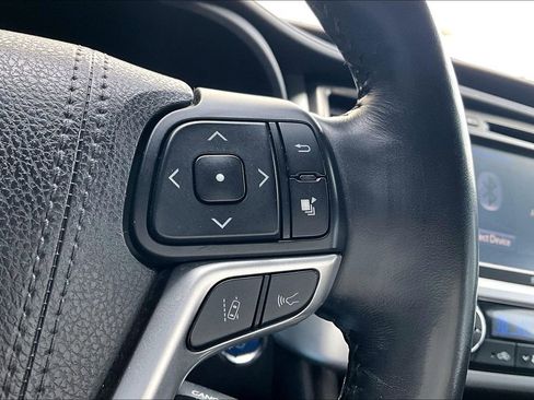 Certified 2018 Toyota Highlander Limited Platinum image 13