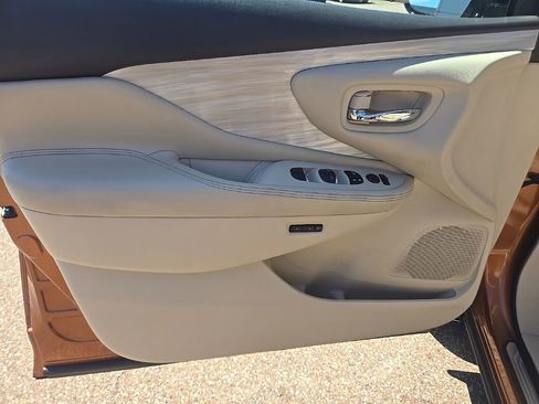 Used 2015 Nissan Murano Platinum w/ Platinum Technology Package AWD/4WD image 11