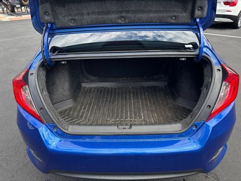 Used 2016 Honda Civic Touring image 10