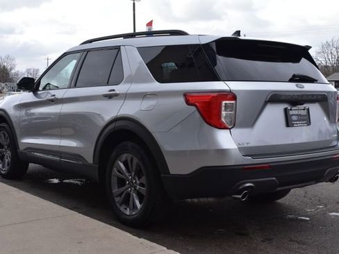 Used 2022 Ford Explorer XLT w/ Equipment Group 202A image 14