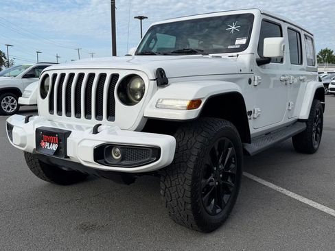 Used 2021 Jeep Wrangler Unlimited Sahara AWD/4WD image 3