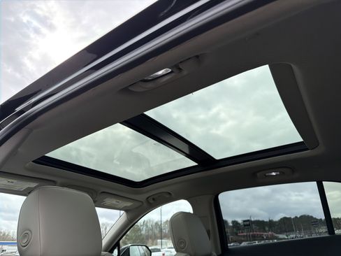 Used 2019 Cadillac XT4 Premium Luxury w/ Cold Weather Package image 27