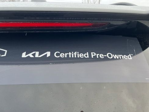 Certified 2022 Kia Sorento SX image 34