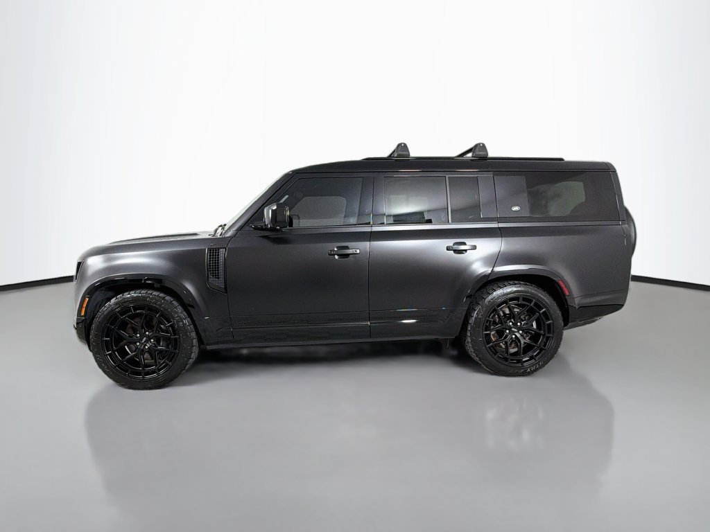 Certified 2024 Land Rover Defender 130 X-Dynamic SE AWD/4WD image 8