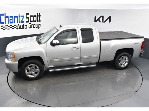 Used 2011 Chevrolet Silverado 1500 LTZ w/ Chrome Essentials Package image 10