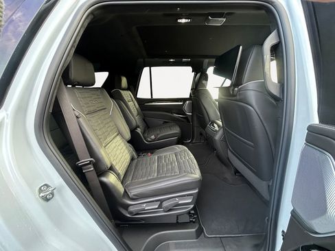 New 2026 Cadillac Escalade Platinum Sport w/ LPO, ONYX Package image 11