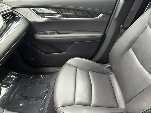 Used 2023 Cadillac XT6 Premium Luxury AWD/4WD image 12