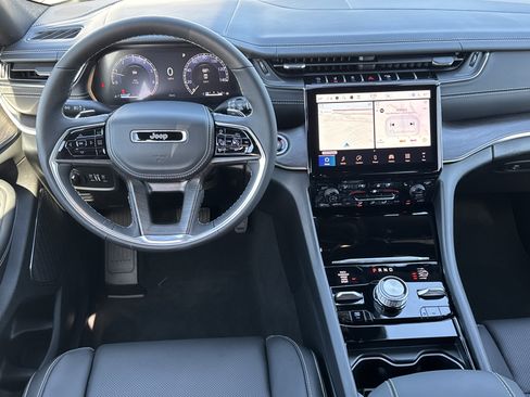 New 2025 Jeep Grand Cherokee L Overland w/ Luxury Tech Group IV AWD/4WD image 29