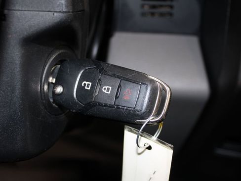 Used 2016 Ford F150 XLT image 37