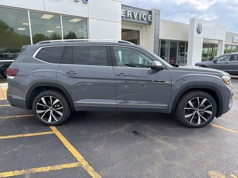 New 2026 Volkswagen Atlas SEL Premium R-Line AWD/4WD image 8
