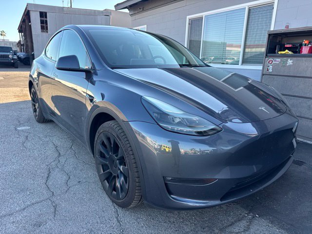 Used 2023 Tesla Model Y Long Range AWD/4WD image 3