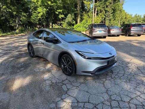 Used 2023 Toyota Prius LE FWD image 1