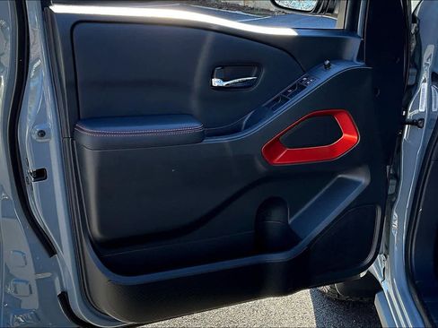 Used 2023 Nissan Frontier PRO-4X w/ Technology Package image 20