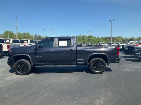 Used 2024 Chevrolet Silverado 2500 Custom w/ Custom Value Package AWD/4WD image 8