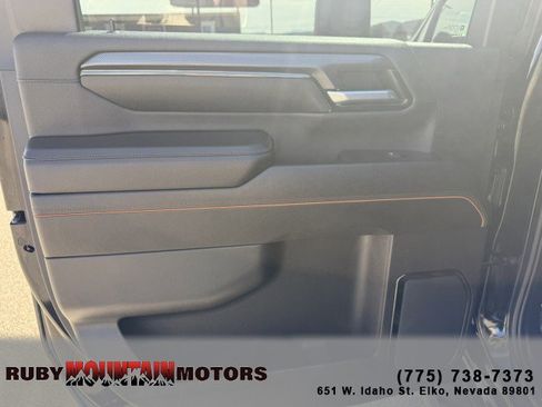 Used 2024 GMC Sierra 2500 AT4 w/ AT4 Premium Plus Package image 18