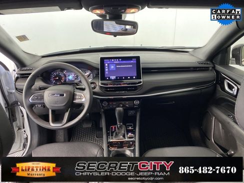 Used 2025 Jeep Compass Latitude w/ Altitude Special Edition image 27