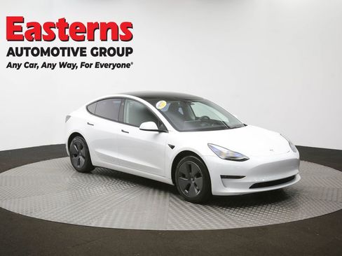 Used 2023 Tesla Model 3 Standard Range image 46