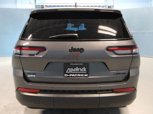 Used 2025 Jeep Grand Cherokee L Limited w/ Black Appearance Package image 36