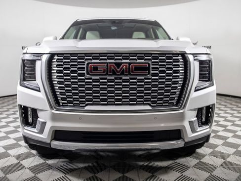 Used 2023 GMC Yukon XL Denali w/ Denali Reserve Package AWD/4WD image 5