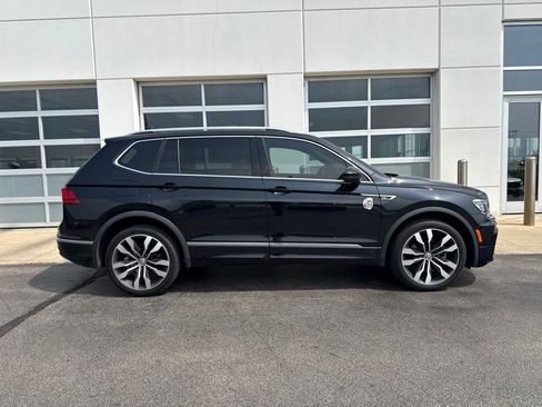 Used 2021 Volkswagen Tiguan SEL Premium R-Line w/ 3rd Row Seat Package AWD/4WD image 3