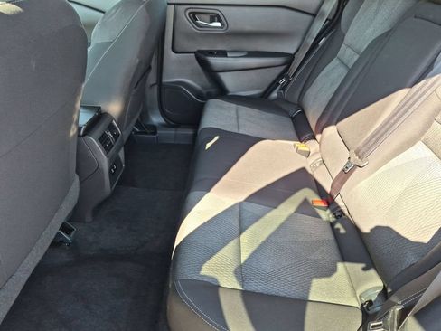 Used 2025 Nissan Rogue SV AWD/4WD image 29